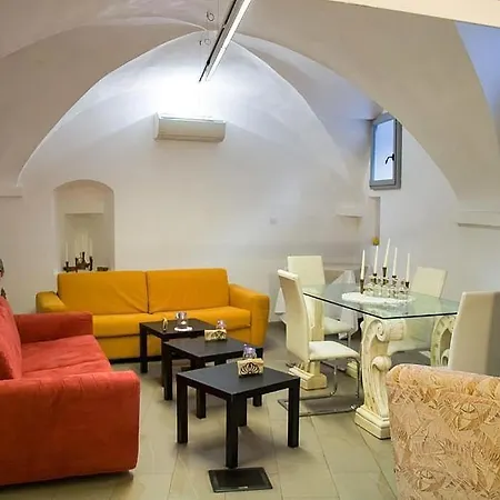 Sleeps 6 Апартаменты *